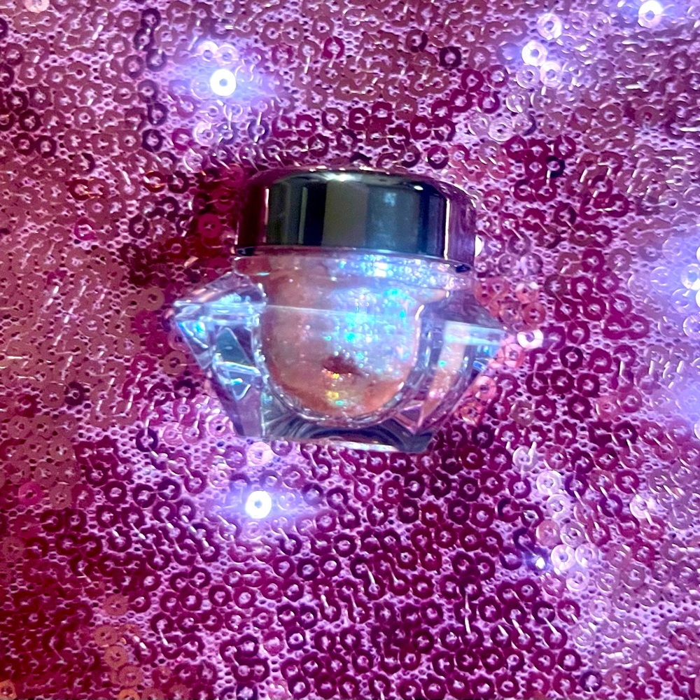 Danessa Myricks Beauty Infinate Chrome Flakes in Sweet Tooth